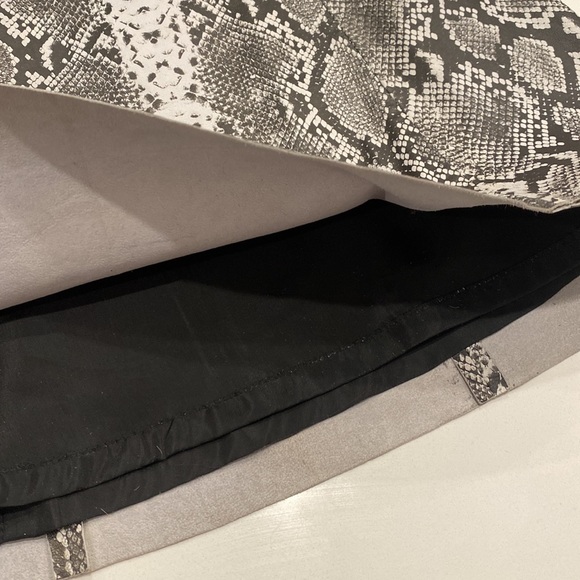 Genuine lamb LEATHER snakeskin print skirt VEDA Sz S - Picture 7 of 7